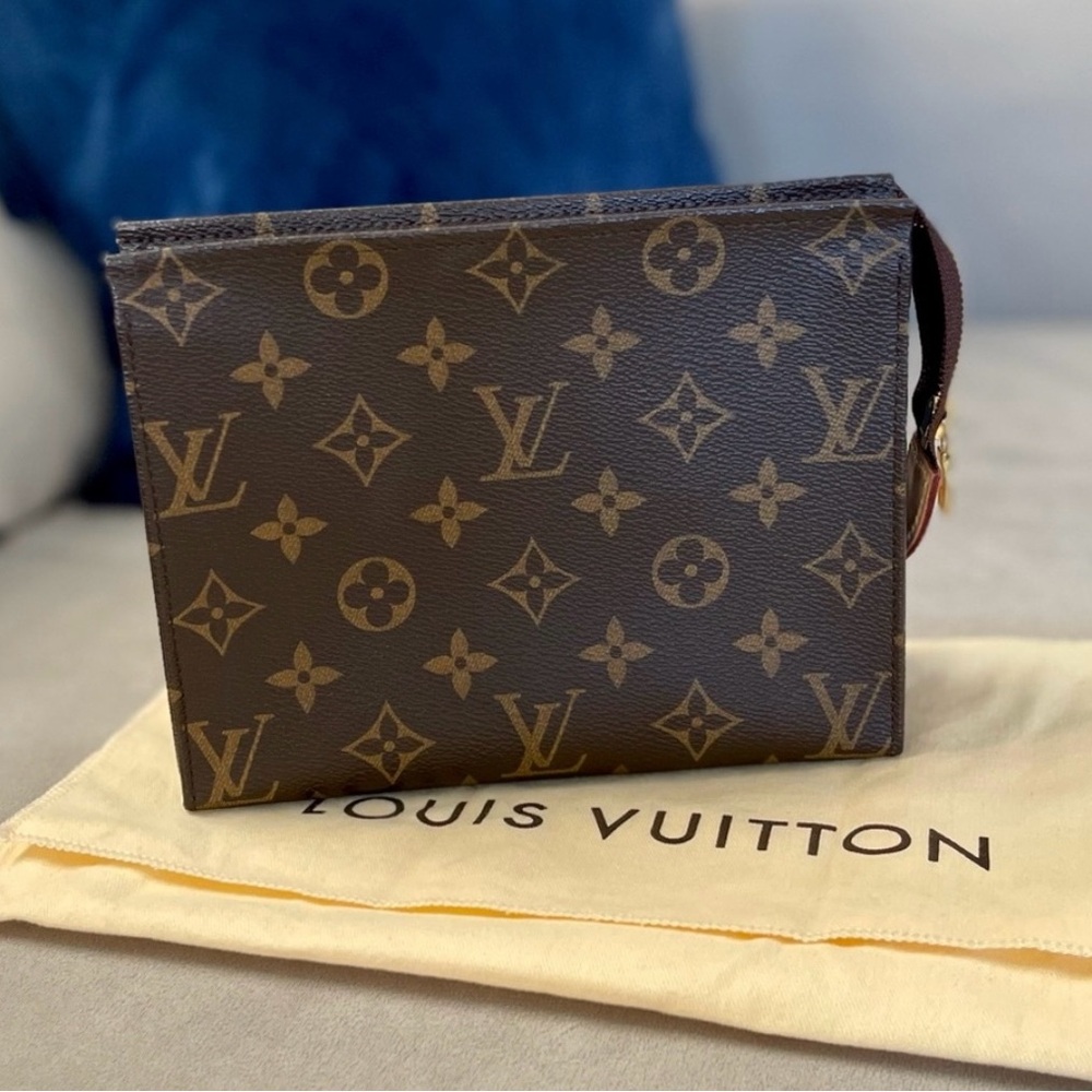 Louis Vuitton Brown Monogram Toiletry 19